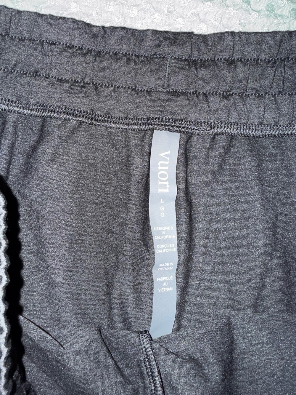 NWOT Vuori Halo Essential Wideleg pants size L - Picture 4 of 4